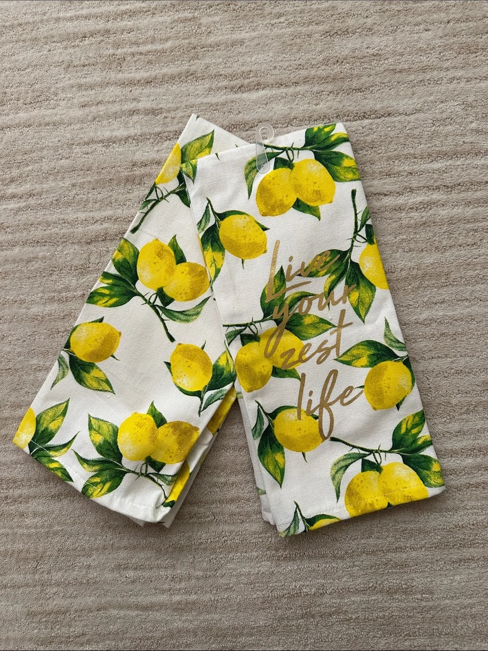 NWOT Set of 2 Kitchen Towels by 8 Oak Lane “Live Your Zest Life” Lemons 28”x18”